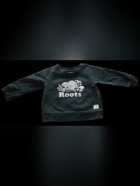 #KI39 Roots Baby Label Tee in Dark Teal with White Embroidery